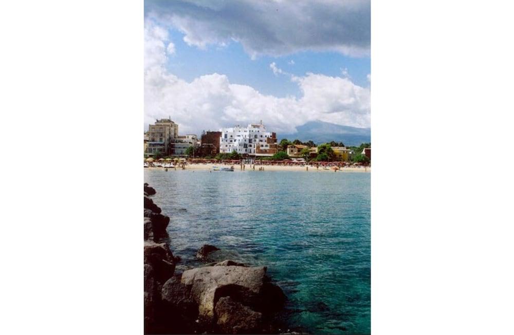 Villa Athena Giardini-Naxos Zewnętrze zdjęcie